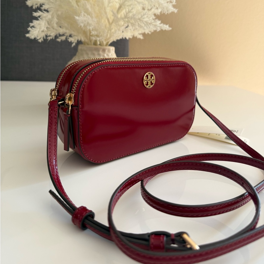 NWT tory burch shine smooth camera crossbody bag red $425